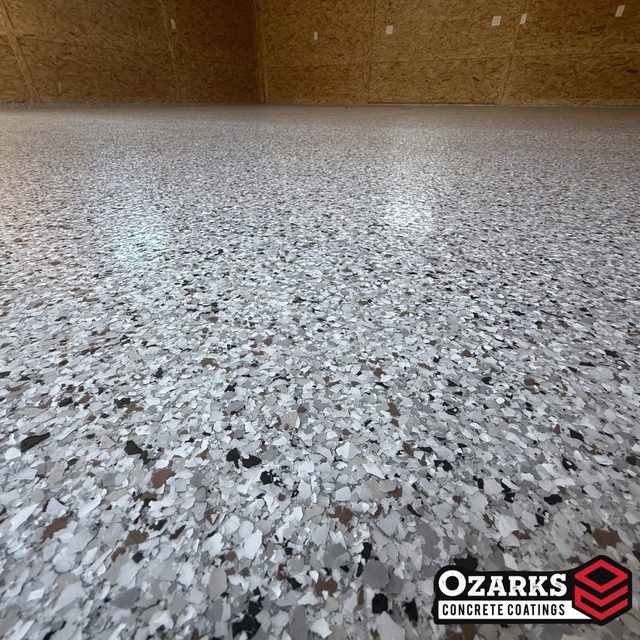 Coyote flake floor